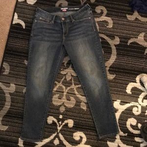 Denizen from Levi’s Modern Skinny Jeans